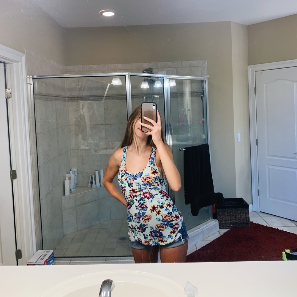 Nollie brand flower tank top